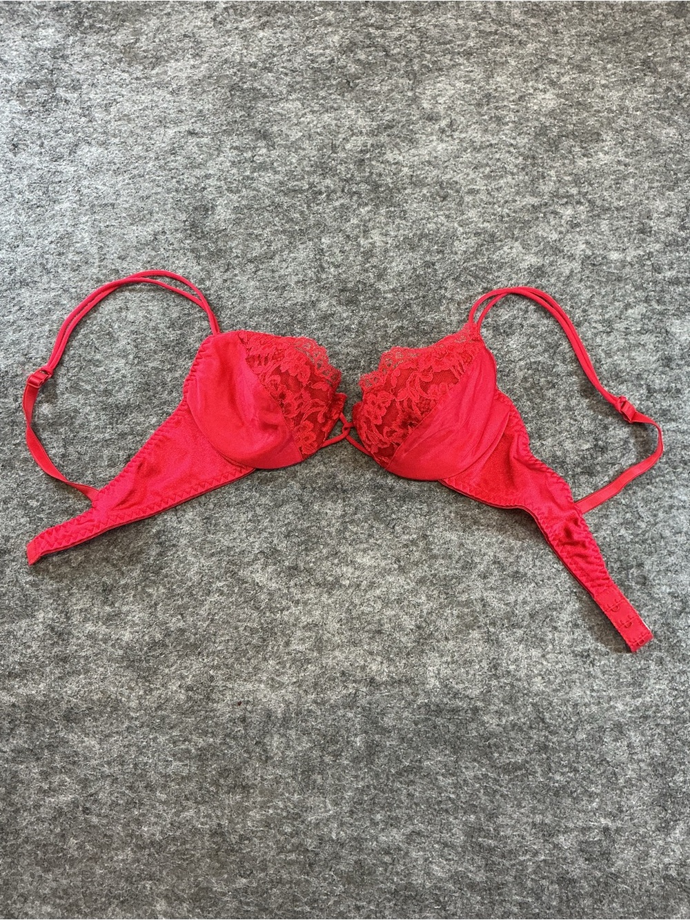 Jaclyn Smith VINTAGE Red Lace Underwire Bralette Size 34B